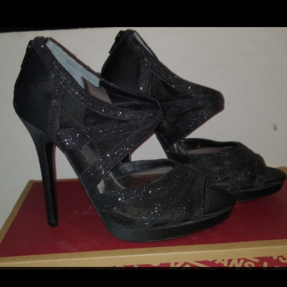 Sparkly heels - Picture 10 of 11
